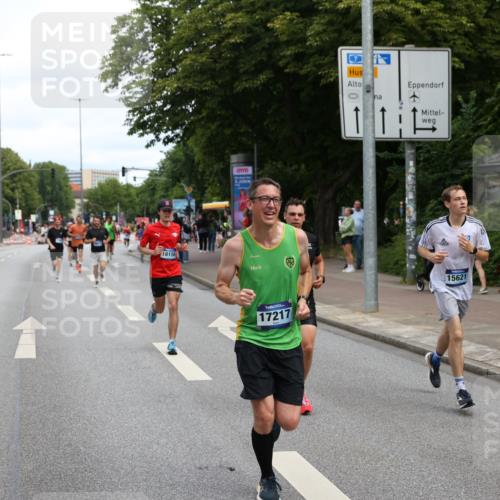 29.06.2025 - hella hamburg halbmarathon Yannick Fuchs http://msf.ph/oto/8191232 29.06.2025 10:31:09 20KM 1571, 2121, 2399, 2774, 3809, 6915, 6993, 9313, 10404, 10852, 11120, 11304, 11620, 12051, 12168, 12916, 13991, 14075, 14601, 14622, 15348, 15621, 16158, 17078, 17217, 18156, 18600 meine-sportfotos.de