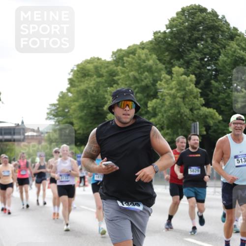 29.06.2025 - hella hamburg halbmarathon Jannik Wohlers http://msf.ph/oto/8191244 29.06.2025 10:24:12 Lombardsbrücke 1064, 1352, 1395, 2280, 2944, 3053, 3099, 3113, 3132, 3421, 3786, 4111, 4221, 4464, 5138, 5829, 5830, 6261, 6570, 7975, 10907, 11651, 11816, 11817, 12070, 12303, 13111, 13113, 13380, 13573, 13638, 14143, 15796, 15975, 18105, 19080 meine-sportfotos.de