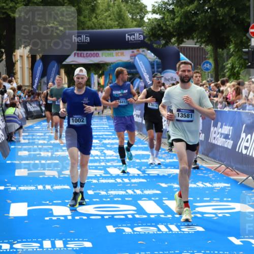 29.06.2025 - hella hamburg halbmarathon Zöllner http://msf.ph/oto/8191266 29.06.2025 10:34:27 Ziel 1002, 5550, 6305, 9686, 16417, 18099 meine-sportfotos.de