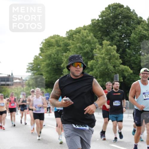 29.06.2025 - hella hamburg halbmarathon Jannik Wohlers http://msf.ph/oto/8191289 29.06.2025 10:24:12 Lombardsbrücke 1064, 1352, 1395, 2280, 2944, 3053, 3099, 3113, 3132, 3421, 3786, 4111, 4221, 4464, 5138, 5829, 5830, 6261, 6570, 7975, 10907, 11651, 11816, 11817, 12070, 12303, 13111, 13113, 13380, 13573, 13638, 14143, 15796, 15975, 18105, 19080 meine-sportfotos.de