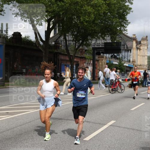 29.06.2025 - hella hamburg halbmarathon Yannick Fuchs http://msf.ph/oto/8191574 29.06.2025 10:43:59 20KM 1216, 2516, 2788, 2878, 3414, 3543, 3562, 3692, 4247, 4933, 5447, 5978, 6115, 6125, 6282, 7100, 7332, 7657, 8437, 8454, 8576, 8689, 8813, 8899, 8921, 9031, 9200, 9491, 9551, 9597, 9723, 9965, 10189, 10480, 11339, 11975, 12035, 12203, 12271, 12733, 13159, 13225, 13463, 13690, 13976, 14562, 14794, 14838, 15519, 15620, 15966, 16403, 16738, 16843, 16877, 16887, 17001, 17282, 17908, 18350, 18451, 18926, 18960, 19109 meine-sportfotos.de