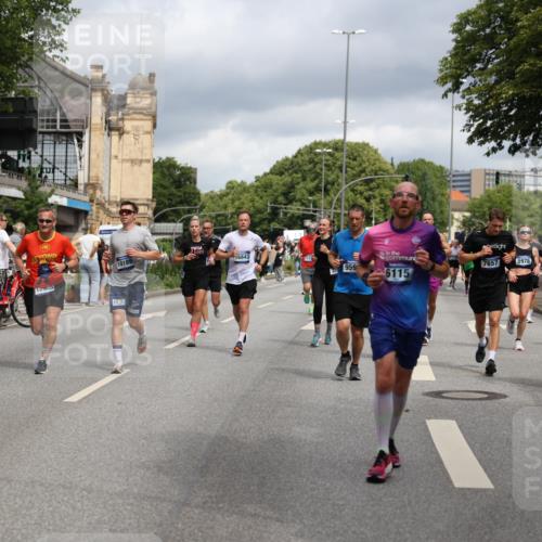 29.06.2025 - hella hamburg halbmarathon Yannick Fuchs http://msf.ph/oto/8191634 29.06.2025 10:44:00 20KM 1216, 2516, 2788, 2878, 3414, 3543, 3562, 3692, 3852, 4247, 4933, 5447, 5978, 6115, 6125, 6282, 7100, 7657, 8437, 8454, 8576, 8689, 8813, 8899, 8921, 9031, 9200, 9303, 9491, 9551, 9597, 9723, 9965, 10189, 10480, 11339, 11975, 12035, 12203, 12271, 12733, 13159, 13225, 13463, 13690, 13976, 14562, 14794, 14838, 15519, 15620, 15966, 16000, 16403, 16738, 16843, 16877, 16887, 17001, 17282, 17908, 18229, 18350, 18451, 18926, 18960, 19109 meine-sportfotos.de