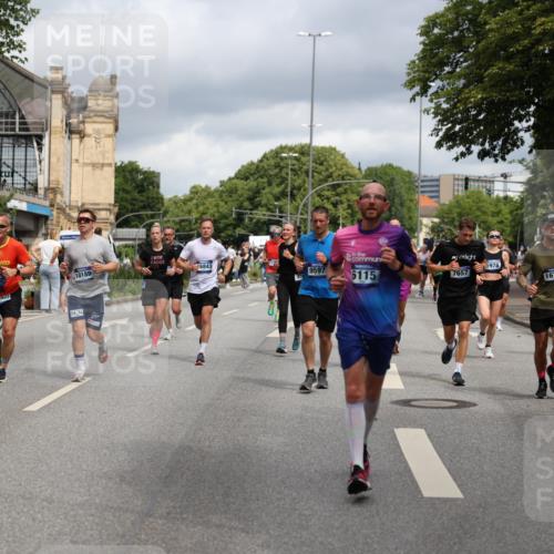29.06.2025 - hella hamburg halbmarathon Yannick Fuchs http://msf.ph/oto/8191678 29.06.2025 10:44:00 20KM 1216, 2516, 2788, 2878, 3414, 3543, 3562, 3692, 3852, 4247, 4933, 5447, 5978, 6115, 6125, 6282, 7100, 7657, 8437, 8454, 8576, 8689, 8813, 8899, 8921, 9031, 9200, 9303, 9491, 9551, 9597, 9723, 9965, 10189, 10480, 11339, 11975, 12035, 12203, 12271, 12733, 13159, 13225, 13463, 13690, 13976, 14562, 14794, 14838, 15519, 15620, 15966, 16000, 16403, 16738, 16843, 16877, 16887, 17001, 17282, 17908, 18229, 18350, 18451, 18926, 18960, 19109 meine-sportfotos.de