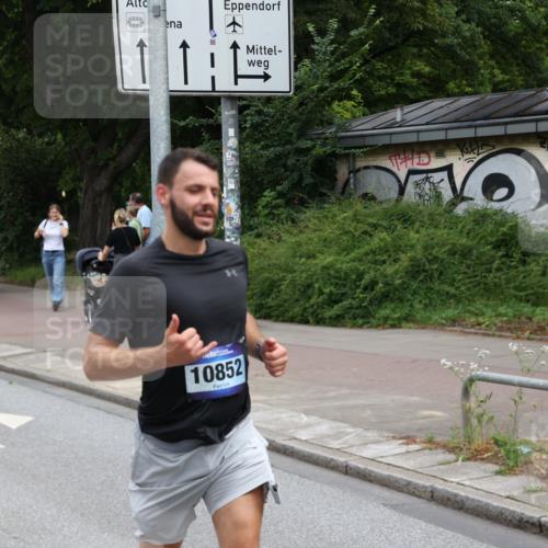 29.06.2025 - hella hamburg halbmarathon Yannick Fuchs http://msf.ph/oto/8191738 29.06.2025 10:31:14 20KM 1385, 1571, 2121, 2774, 3809, 3959, 5961, 6915, 6993, 7831, 8084, 8121, 9313, 10404, 10852, 11120, 11304, 11620, 12051, 12168, 12916, 13991, 14075, 14601, 14622, 15348, 15621, 16158, 17078, 17192, 17217, 18038, 18156, 18733 meine-sportfotos.de
