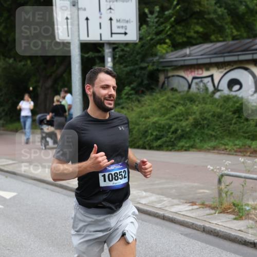 29.06.2025 - hella hamburg halbmarathon Yannick Fuchs http://msf.ph/oto/8191766 29.06.2025 10:31:14 20KM 1385, 1571, 2121, 2774, 3809, 3959, 5961, 6915, 6993, 7831, 8084, 8121, 9313, 10404, 10852, 11120, 11304, 11620, 12051, 12168, 12916, 13991, 14075, 14601, 14622, 15348, 15621, 16158, 17078, 17192, 17217, 18038, 18156, 18733 meine-sportfotos.de