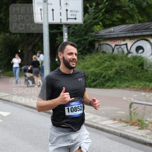 29.06.2025 - hella hamburg halbmarathon Yannick Fuchs http://msf.ph/oto/8191773 29.06.2025 10:31:15 20KM 1385, 1571, 2121, 2774, 3809, 3959, 5961, 6915, 7831, 8084, 8121, 9313, 10404, 10852, 11120, 11304, 11620, 12051, 12168, 12916, 13991, 14075, 14601, 14622, 15621, 16158, 17078, 17192, 17217, 18038, 18156, 18733 meine-sportfotos.de