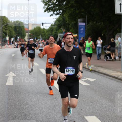 29.06.2025 - hella hamburg halbmarathon Yannick Fuchs http://msf.ph/oto/8191824 29.06.2025 10:31:15 20KM 1385, 1571, 2121, 2774, 3809, 3959, 5961, 6915, 7831, 8084, 8121, 9313, 10404, 10852, 11120, 11304, 11620, 12051, 12168, 12916, 13991, 14075, 14601, 14622, 15621, 16158, 17078, 17192, 17217, 18038, 18156, 18733 meine-sportfotos.de
