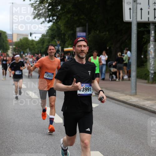 29.06.2025 - hella hamburg halbmarathon Yannick Fuchs http://msf.ph/oto/8192021 29.06.2025 10:31:15 20KM 1385, 1571, 2121, 2774, 3809, 3959, 5961, 6915, 7831, 8084, 8121, 9313, 10404, 10852, 11120, 11304, 11620, 12051, 12168, 12916, 13991, 14075, 14601, 14622, 15621, 16158, 17078, 17192, 17217, 18038, 18156, 18733 meine-sportfotos.de