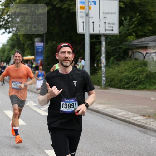 29.06.2025 - hella hamburg halbmarathon Yannick Fuchs http://msf.ph/oto/8192043 29.06.2025 10:31:16 20KM 1385, 1571, 2121, 2774, 3959, 5961, 6915, 7831, 8084, 8121, 9313, 10404, 10852, 11120, 11304, 11620, 12051, 12168, 12916, 13991, 14075, 14622, 15621, 16158, 17078, 17192, 18038, 18156, 18733 meine-sportfotos.de