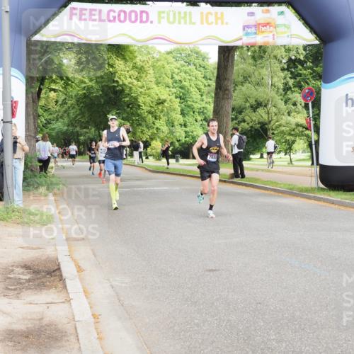 29.06.2025 - hella hamburg halbmarathon MichiJ http://msf.ph/oto/8192089 29.06.2025 10:19:54 Zwischen KM18-KM19 2689, 8190, 8318, 8784, 9634, 10270, 18422 meine-sportfotos.de