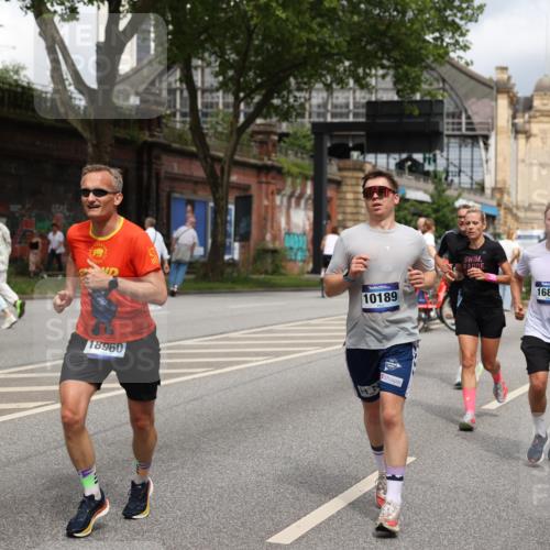 29.06.2025 - hella hamburg halbmarathon Yannick Fuchs http://msf.ph/oto/8192138 29.06.2025 10:44:02 20KM 1216, 1321, 2020, 2234, 2516, 2788, 2878, 3414, 3543, 3562, 3692, 3852, 4247, 4933, 5447, 5978, 6115, 6125, 6282, 7100, 7657, 8454, 8576, 8689, 8813, 8899, 8921, 9031, 9200, 9303, 9491, 9551, 9597, 9723, 9965, 10189, 10480, 11339, 11975, 12035, 12203, 12271, 12733, 13159, 13225, 13282, 13463, 13976, 14562, 14794, 14838, 15519, 15620, 15966, 16000, 16403, 16738, 16843, 16877, 16887, 17001, 17282, 17908, 18229, 18350, 18451, 18960 meine-sportfotos.de