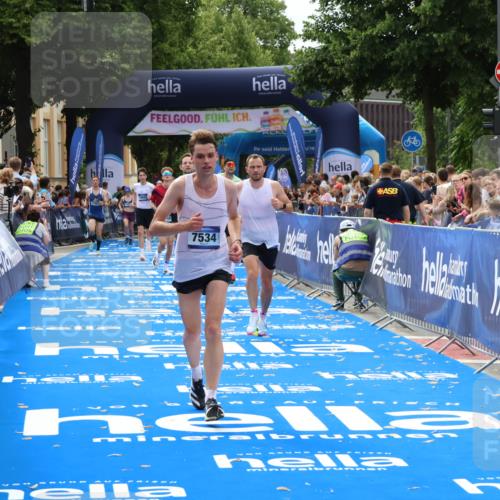 29.06.2025 - hella hamburg halbmarathon Zöllner http://msf.ph/oto/8192201 29.06.2025 10:34:37 Ziel 16148, 1644, 7534, 11230, 11661, 13618, 15887, 16148, 18026 meine-sportfotos.de