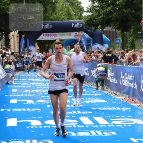 29.06.2025 - hella hamburg halbmarathon Zöllner http://msf.ph/oto/8192295 29.06.2025 10:34:37 Ziel 16148, 1644, 7534, 11230, 11661, 13618, 15887, 16148, 18026 meine-sportfotos.de