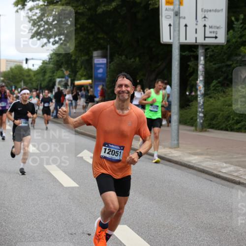 29.06.2025 - hella hamburg halbmarathon Yannick Fuchs http://msf.ph/oto/8192346 29.06.2025 10:31:16 20KM 1385, 1571, 2121, 2774, 3959, 5961, 6915, 7831, 8084, 8121, 9313, 10404, 10852, 11120, 11304, 11620, 12051, 12168, 12916, 13991, 14075, 14622, 15621, 16158, 17078, 17192, 18038, 18156, 18733 meine-sportfotos.de