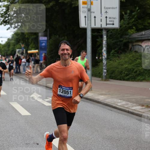 29.06.2025 - hella hamburg halbmarathon Yannick Fuchs http://msf.ph/oto/8192442 29.06.2025 10:31:16 20KM 1385, 1571, 2121, 2774, 3959, 5961, 6915, 7831, 8084, 8121, 9313, 10404, 10852, 11120, 11304, 11620, 12051, 12168, 12916, 13991, 14075, 14622, 15621, 16158, 17078, 17192, 18038, 18156, 18733 meine-sportfotos.de