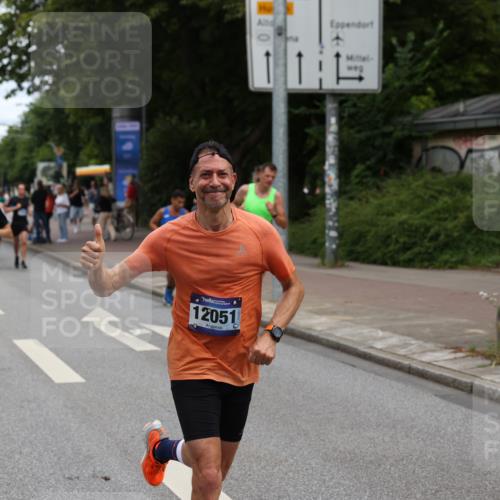 29.06.2025 - hella hamburg halbmarathon Yannick Fuchs http://msf.ph/oto/8192537 29.06.2025 10:31:17 20KM 1385, 1571, 2121, 3959, 5961, 6915, 7831, 8084, 8121, 9313, 10404, 10852, 11120, 11304, 11620, 12051, 12168, 12916, 13991, 14075, 14622, 15621, 16158, 17078, 17192, 18038, 18156, 18733 meine-sportfotos.de