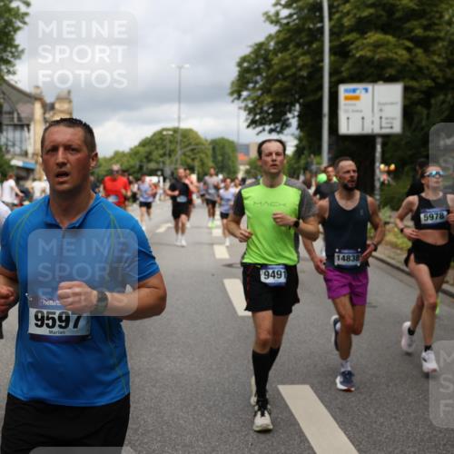 29.06.2025 - hella hamburg halbmarathon Yannick Fuchs http://msf.ph/oto/8192616 29.06.2025 10:44:04 20KM 1216, 1321, 2020, 2234, 2788, 3296, 3414, 3543, 3562, 3852, 4247, 4933, 5447, 5894, 5978, 6115, 6125, 6282, 7100, 7657, 8454, 8576, 8689, 8813, 8899, 8921, 9031, 9200, 9303, 9491, 9551, 9597, 9723, 10189, 10480, 11339, 11975, 12035, 12203, 12271, 12733, 13159, 13225, 13282, 13463, 13758, 13976, 14562, 14794, 14838, 15519, 15620, 15966, 16000, 16403, 16738, 16843, 16877, 16887, 17001, 17282, 17908, 18229, 18350, 18451, 18499, 18960 meine-sportfotos.de
