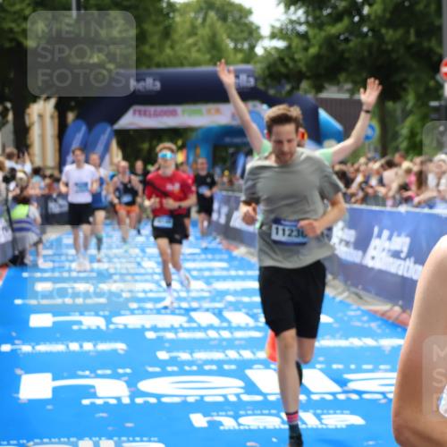 29.06.2025 - hella hamburg halbmarathon Zöllner http://msf.ph/oto/8192666 29.06.2025 10:34:40 Ziel 16148, 6169, 6878, 8395, 11230, 11661, 14289, 15887, 16148, 18026 meine-sportfotos.de
