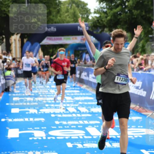 29.06.2025 - hella hamburg halbmarathon Zöllner http://msf.ph/oto/8192675 29.06.2025 10:34:41 Ziel 16148, 5152, 5554, 6169, 6878, 8395, 11230, 11661, 14289, 14603, 15887, 16148, 17014, 18026 meine-sportfotos.de