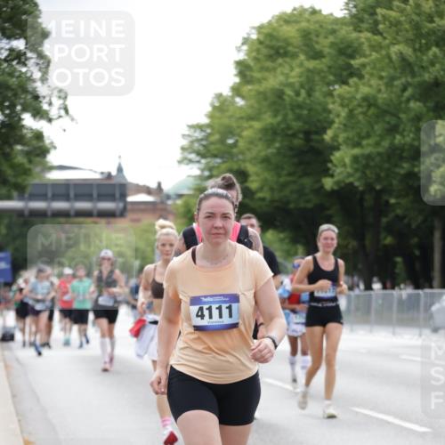 29.06.2025 - hella hamburg halbmarathon Jannik Wohlers http://msf.ph/oto/8192677 29.06.2025 10:24:20 Lombardsbrücke 1352, 1395, 2108, 2249, 2280, 2944, 3053, 3099, 3113, 3132, 3421, 4111, 4221, 4444, 5126, 5138, 5829, 5830, 6261, 6570, 10907, 11651, 11816, 11817, 12070, 12303, 13111, 13113, 13638, 14898, 15124, 15796, 15975, 17535, 18105 meine-sportfotos.de