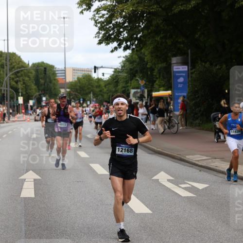 29.06.2025 - hella hamburg halbmarathon Yannick Fuchs http://msf.ph/oto/8192712 29.06.2025 10:31:17 20KM 1385, 1571, 2121, 3959, 5961, 6915, 7831, 8084, 8121, 9313, 10404, 10852, 11120, 11304, 11620, 12051, 12168, 12916, 13991, 14075, 14622, 15621, 16158, 17078, 17192, 18038, 18156, 18733 meine-sportfotos.de