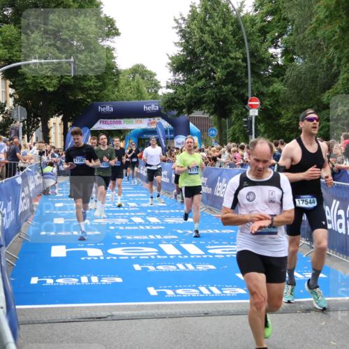 29.06.2025 - hella hamburg halbmarathon Zöllner http://msf.ph/oto/8192752 29.06.2025 10:45:07 Ziel 1171, 2270, 3917, 4997, 6266, 7709, 7843, 9710, 10313, 10741, 11688, 13919, 15334, 15365, 16058, 16689, 17381, 17544 meine-sportfotos.de