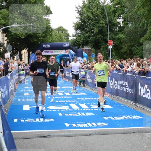 29.06.2025 - hella hamburg halbmarathon Zöllner http://msf.ph/oto/8192825 29.06.2025 10:45:08 Ziel 1171, 2270, 3917, 4997, 6266, 7709, 7843, 9302, 9710, 10313, 10741, 11688, 13919, 15334, 15365, 16685, 16689, 17381 meine-sportfotos.de