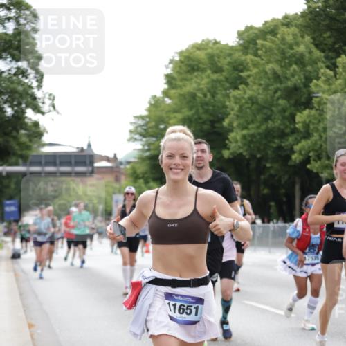 29.06.2025 - hella hamburg halbmarathon Jannik Wohlers http://msf.ph/oto/8192914 29.06.2025 10:24:23 Lombardsbrücke 1352, 2108, 2249, 2280, 2944, 3099, 3113, 3132, 4008, 4010, 4221, 4444, 5126, 5829, 5830, 6261, 6570, 10907, 11651, 11816, 11817, 12070, 12303, 14898, 15124, 15975, 17535, 18105, 18194, 18198 meine-sportfotos.de