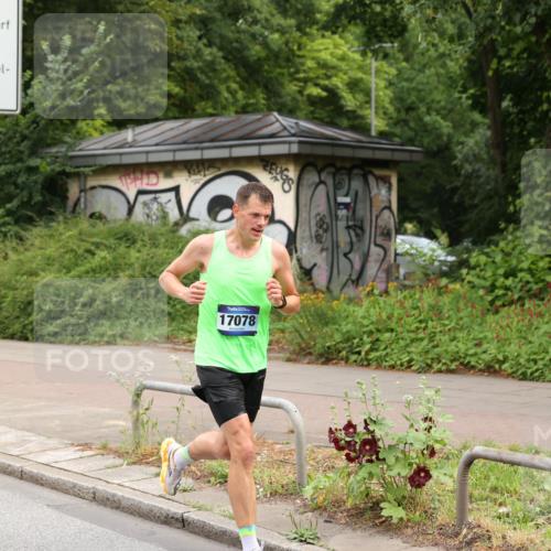 29.06.2025 - hella hamburg halbmarathon Yannick Fuchs http://msf.ph/oto/8192975 29.06.2025 10:31:18 20KM 1385, 1571, 2121, 3959, 5315, 5961, 6915, 7831, 8084, 8121, 9313, 10404, 10852, 11120, 11304, 11620, 12051, 12168, 12916, 13991, 14075, 14622, 15621, 16158, 17078, 17192, 18038, 18733 meine-sportfotos.de