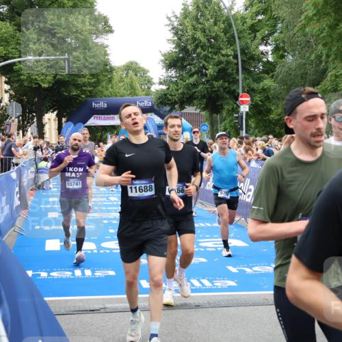 29.06.2025 - hella hamburg halbmarathon Zöllner http://msf.ph/oto/8193051 29.06.2025 10:45:11 Ziel 2270, 3917, 4997, 6266, 6575, 6819, 7087, 7709, 9302, 9710, 10313, 10741, 11688, 13919, 15365, 15651, 16685, 16689, 17120, 17960, 18346, 18718 meine-sportfotos.de