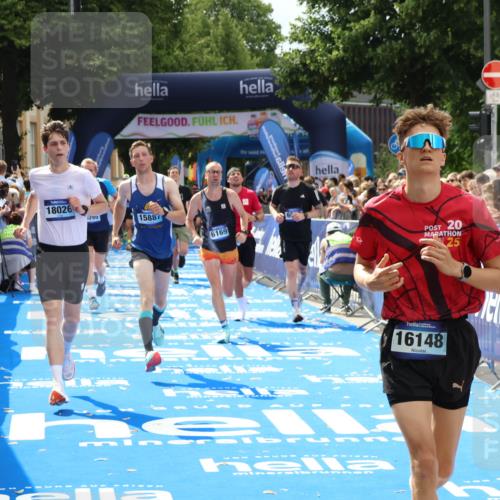 29.06.2025 - hella hamburg halbmarathon Zöllner http://msf.ph/oto/8193078 29.06.2025 10:34:44 Ziel 16148, 5048, 5152, 5554, 6169, 6878, 8395, 12369, 14289, 14549, 14603, 15887, 16148, 17014, 18026 meine-sportfotos.de
