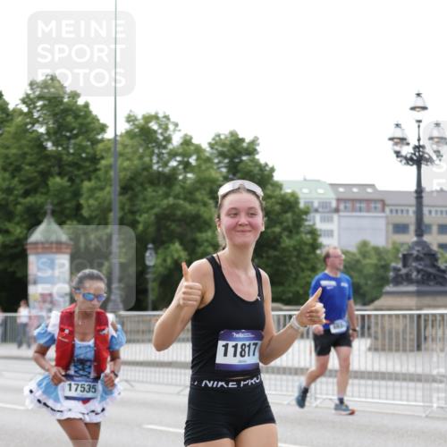 29.06.2025 - hella hamburg halbmarathon Jannik Wohlers http://msf.ph/oto/8193148 29.06.2025 10:24:25 Lombardsbrücke 1352, 2108, 2249, 2944, 3099, 3113, 4008, 4010, 4221, 4444, 5126, 6261, 10907, 11651, 11816, 11817, 14898, 15124, 15942, 15975, 17535, 18105, 18194, 18198 meine-sportfotos.de