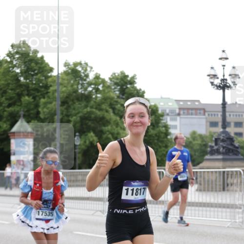29.06.2025 - hella hamburg halbmarathon Jannik Wohlers http://msf.ph/oto/8193193 29.06.2025 10:24:26 Lombardsbrücke 1352, 2108, 2249, 2944, 3099, 3113, 4008, 4010, 4444, 5126, 6261, 10907, 11651, 11816, 11817, 14898, 15124, 15942, 15975, 17535, 17954, 18194, 18198 meine-sportfotos.de