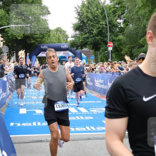 29.06.2025 - hella hamburg halbmarathon Zöllner http://msf.ph/oto/8193258 29.06.2025 10:45:14 Ziel 2270, 4997, 6054, 6375, 6575, 6819, 7087, 9302, 10313, 12783, 15365, 15636, 15651, 15760, 16513, 16685, 16689, 17120, 17960, 18346, 18718 meine-sportfotos.de
