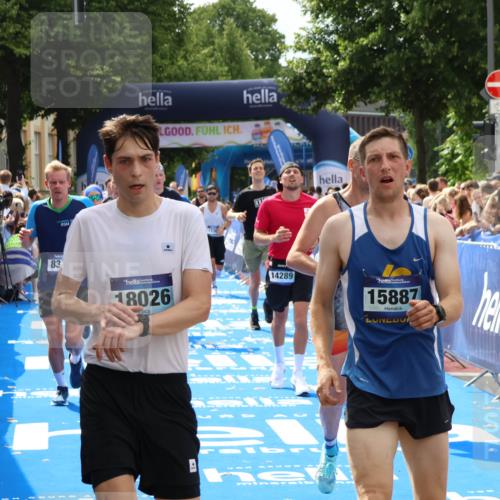 29.06.2025 - hella hamburg halbmarathon Zöllner http://msf.ph/oto/8193350 29.06.2025 10:34:46 Ziel 1217, 1562, 5048, 5152, 5554, 6169, 6878, 8395, 12369, 14289, 14388, 14549, 14603, 15887, 17014, 18026, 18237 meine-sportfotos.de