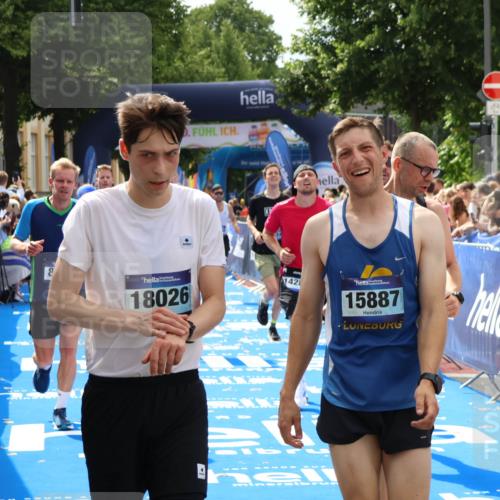 29.06.2025 - hella hamburg halbmarathon Zöllner http://msf.ph/oto/8193382 29.06.2025 10:34:46 Ziel 1217, 1562, 5048, 5152, 5554, 6169, 6878, 8395, 12369, 14289, 14388, 14549, 14603, 15887, 17014, 18026, 18237 meine-sportfotos.de