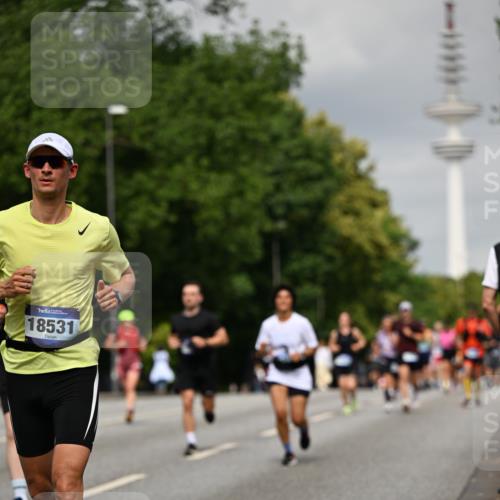 29.06.2025 - hella hamburg halbmarathon Dr. Thomas Lammeyer http://msf.ph/oto/8193645 29.06.2025 10:11:18 Kennedybrücke 4502, 5287, 5807, 5845, 5926, 6517, 7503, 10212, 10283, 10703, 11114, 11394 meine-sportfotos.de