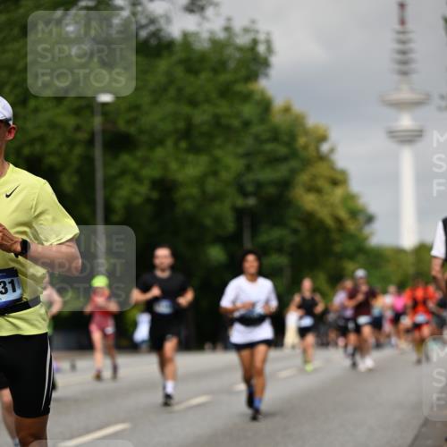 29.06.2025 - hella hamburg halbmarathon Dr. Thomas Lammeyer http://msf.ph/oto/8193725 29.06.2025 10:11:18 Kennedybrücke 4502, 5287, 5807, 5845, 5926, 6517, 7503, 10212, 10283, 10703, 11114, 11394 meine-sportfotos.de
