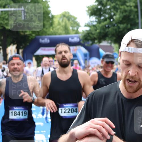 29.06.2025 - hella hamburg halbmarathon Zöllner http://msf.ph/oto/8193734 29.06.2025 10:34:59 Ziel 4477, 6704, 7466, 8864, 12044, 12204, 12751, 14952, 15391, 15902, 16140, 16177, 16712, 17643, 18183, 18220, 18419, 18837 meine-sportfotos.de