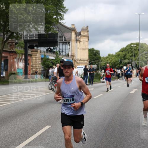 29.06.2025 - hella hamburg halbmarathon Yannick Fuchs http://msf.ph/oto/8193809 29.06.2025 10:44:08 20KM 1216, 1321, 2020, 2234, 2788, 3296, 3414, 3543, 3562, 3852, 3947, 4247, 4933, 5447, 5894, 5978, 6125, 6282, 7100, 7657, 8153, 8454, 8576, 8689, 8813, 8899, 8921, 9031, 9303, 9491, 9551, 9597, 9723, 10189, 10480, 11339, 11975, 12203, 12235, 12733, 13159, 13225, 13282, 13463, 13758, 13976, 14562, 14794, 14838, 15519, 15620, 15966, 16000, 16242, 16403, 16732, 16738, 16843, 16877, 16887, 17001, 17282, 17319, 18228, 18229, 18350, 18451, 18499, 18884, 18960 meine-sportfotos.de