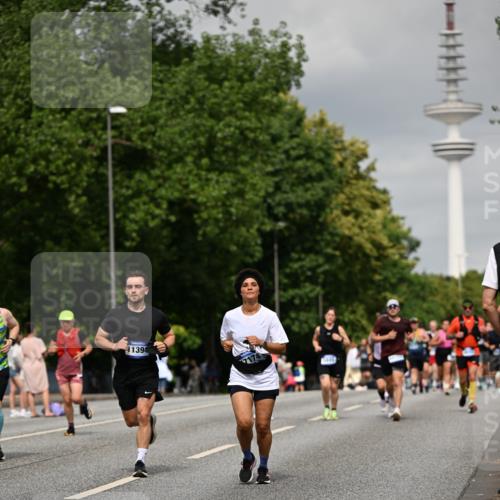 29.06.2025 - hella hamburg halbmarathon Dr. Thomas Lammeyer http://msf.ph/oto/8193909 29.06.2025 10:11:19 Kennedybrücke 4502, 5287, 5807, 5845, 5926, 6517, 7503, 10283, 10703, 11114, 11394 meine-sportfotos.de