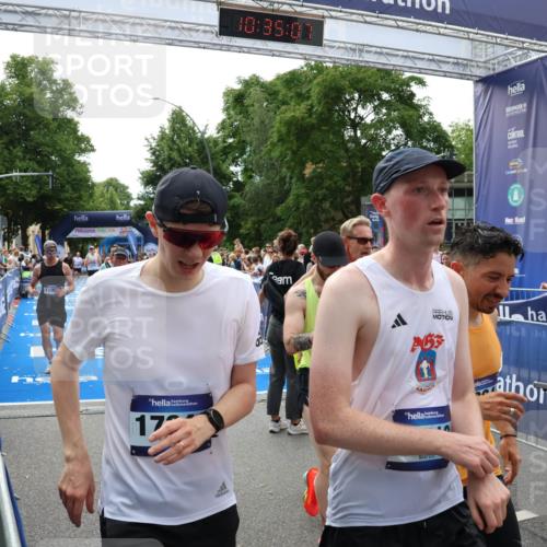 29.06.2025 - hella hamburg halbmarathon Zöllner http://msf.ph/oto/8193962 29.06.2025 10:35:05 Ziel 7972, 8901, 12044, 14069, 15391, 15902, 16177, 16963, 16964 meine-sportfotos.de