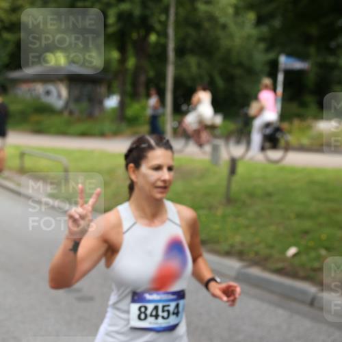 29.06.2025 - hella hamburg halbmarathon Yannick Fuchs http://msf.ph/oto/8194074 29.06.2025 10:44:09 20KM 1216, 1321, 2020, 2234, 2788, 3296, 3414, 3543, 3562, 3852, 3947, 4247, 4933, 5447, 5894, 5978, 6125, 6282, 7100, 7657, 8153, 8313, 8454, 8576, 8689, 8813, 8899, 8921, 9031, 9303, 9491, 9551, 9597, 9723, 10189, 10480, 11339, 11975, 12203, 12235, 12527, 12733, 13159, 13225, 13282, 13463, 13758, 13976, 14562, 14794, 14838, 15620, 15966, 16000, 16242, 16403, 16732, 16738, 16843, 16877, 16887, 17001, 17282, 17319, 18228, 18229, 18350, 18451, 18499, 18884 meine-sportfotos.de