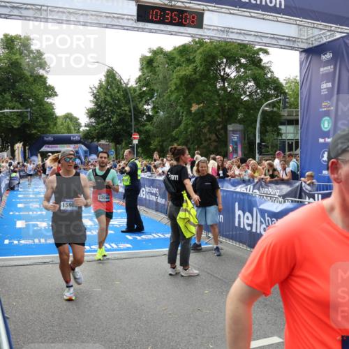 29.06.2025 - hella hamburg halbmarathon Zöllner http://msf.ph/oto/8194143 29.06.2025 10:35:07 Ziel 7972, 8901, 11559, 12044, 14069, 15391, 16963, 16964 meine-sportfotos.de