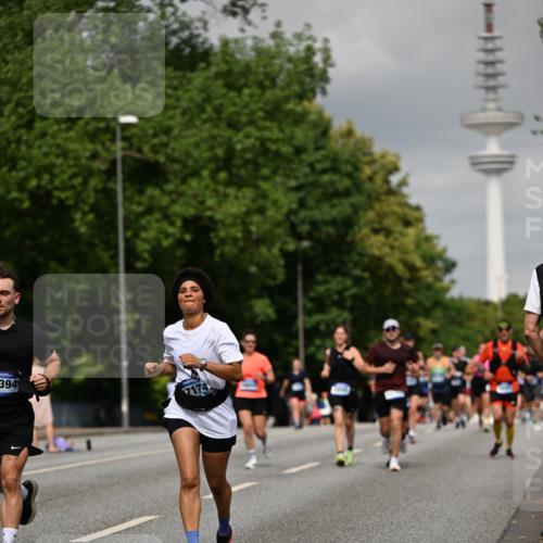 29.06.2025 - hella hamburg halbmarathon Dr. Thomas Lammeyer http://msf.ph/oto/8194238 29.06.2025 10:11:21 Kennedybrücke 4502, 5287, 5807, 5845, 5926, 6517, 7503, 8585, 10283, 10700, 10703, 11114, 11394 meine-sportfotos.de