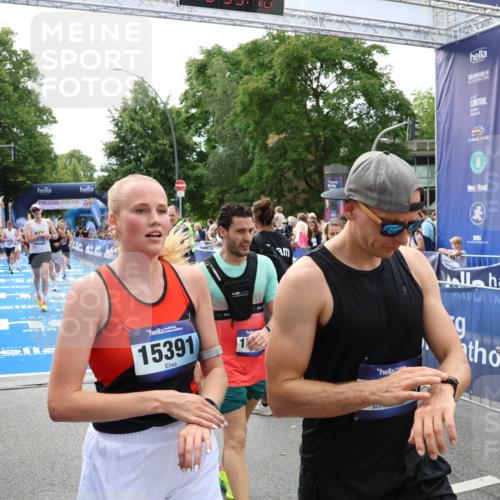 29.06.2025 - hella hamburg halbmarathon Zöllner http://msf.ph/oto/8194239 29.06.2025 10:35:08 Ziel 7628, 7972, 8901, 11559, 14069, 16963, 16964, 17022 meine-sportfotos.de