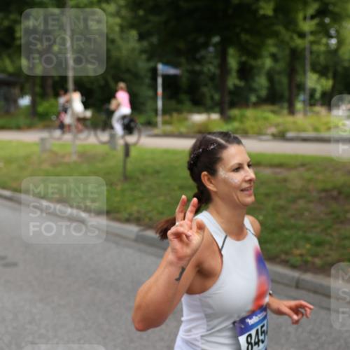 29.06.2025 - hella hamburg halbmarathon Yannick Fuchs http://msf.ph/oto/8194272 29.06.2025 10:44:09 20KM 1216, 1321, 2020, 2234, 2788, 3296, 3414, 3543, 3562, 3852, 3947, 4247, 4933, 5447, 5894, 5978, 6125, 6282, 7100, 7657, 8153, 8313, 8454, 8576, 8689, 8813, 8899, 8921, 9031, 9303, 9491, 9551, 9597, 9723, 10189, 10480, 11339, 11975, 12203, 12235, 12527, 12733, 13159, 13225, 13282, 13463, 13758, 13976, 14562, 14794, 14838, 15620, 15966, 16000, 16242, 16403, 16732, 16738, 16843, 16877, 16887, 17001, 17282, 17319, 18228, 18229, 18350, 18451, 18499, 18884 meine-sportfotos.de