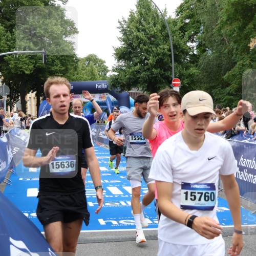 29.06.2025 - hella hamburg halbmarathon Zöllner http://msf.ph/oto/8194287 29.06.2025 10:45:24 Ziel 1697, 2188, 2367, 2470, 3186, 5706, 9105, 10064, 11469, 14703, 15563, 15741, 17499, 18407 meine-sportfotos.de