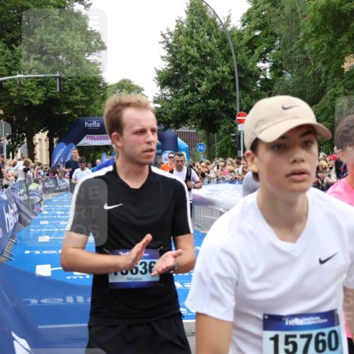 29.06.2025 - hella hamburg halbmarathon Zöllner http://msf.ph/oto/8194412 29.06.2025 10:45:25 Ziel 1697, 2188, 2367, 2470, 3186, 5706, 9105, 10064, 11469, 12643, 14703, 15563, 17499, 18407 meine-sportfotos.de