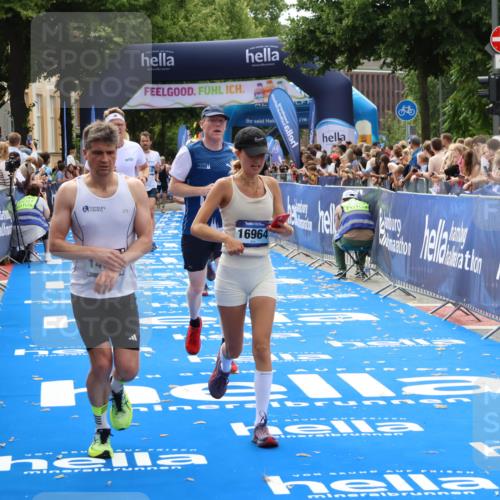 29.06.2025 - hella hamburg halbmarathon Zöllner http://msf.ph/oto/8194566 29.06.2025 10:35:13 Ziel 4740, 7628, 11559, 14069, 15415, 16963, 16964, 17022 meine-sportfotos.de